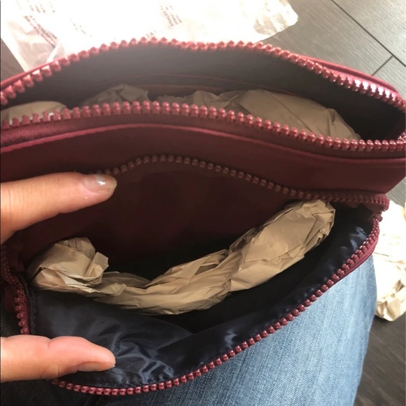 NWT - Tommy Hilfiger® - Kylee II East/West Crossbody - Picture 8 of 8